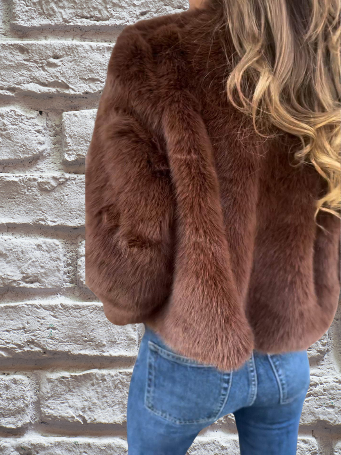 Lieke - Korte faux fur jas voor dames