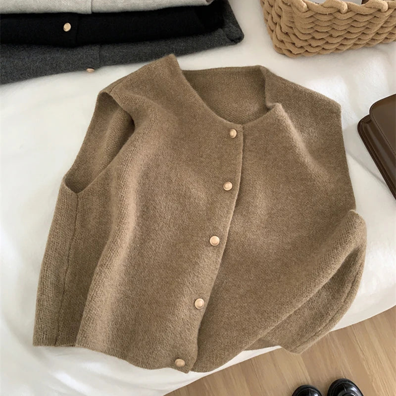 Fenna - Mouwloze gilet met knopen voor dames