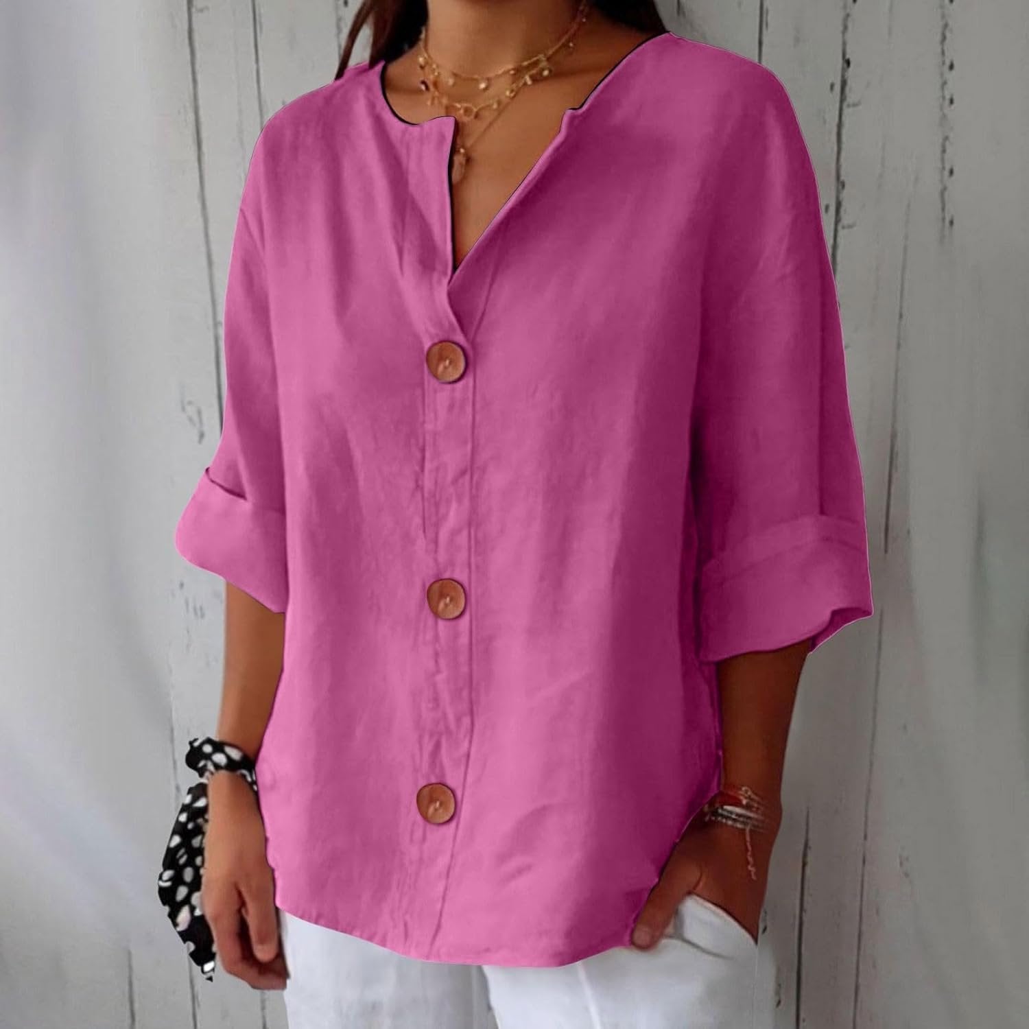 Jolien - Casual shirt met v-hals en terracotta knopen voor dames Back