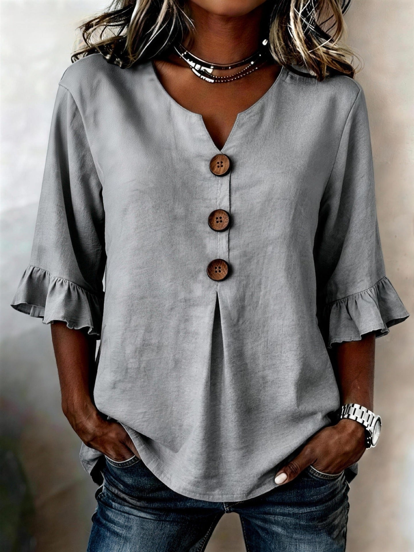 Lynn - Romantische blouse met ruffles en houten knopen voor dames