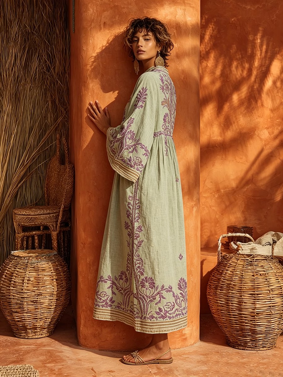 Roos - Soepelvallende geborduurde boho jurk voor dames Close Up