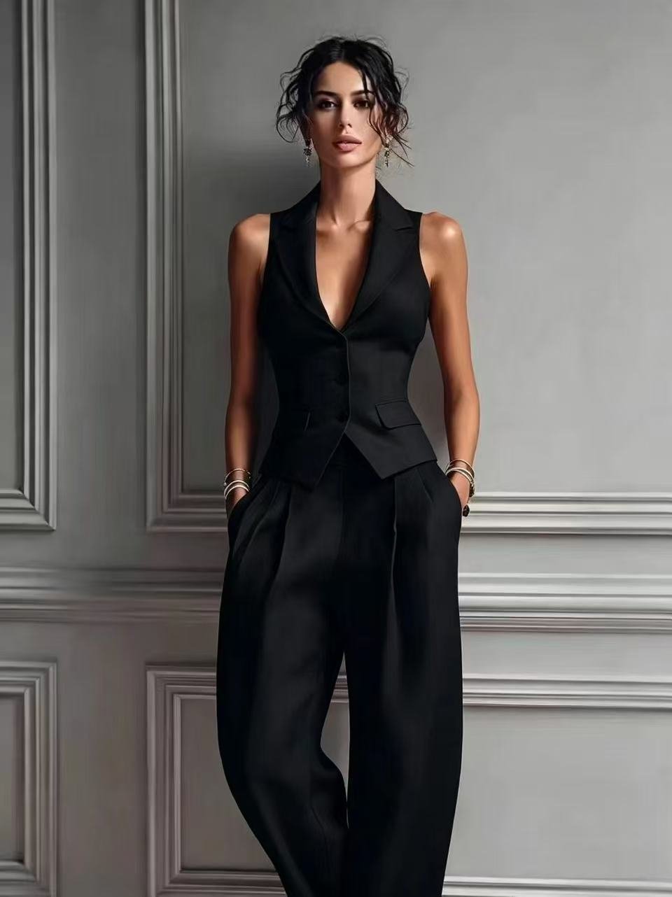 Silke - Elegante tweedelenset met halter revers voor dames Back