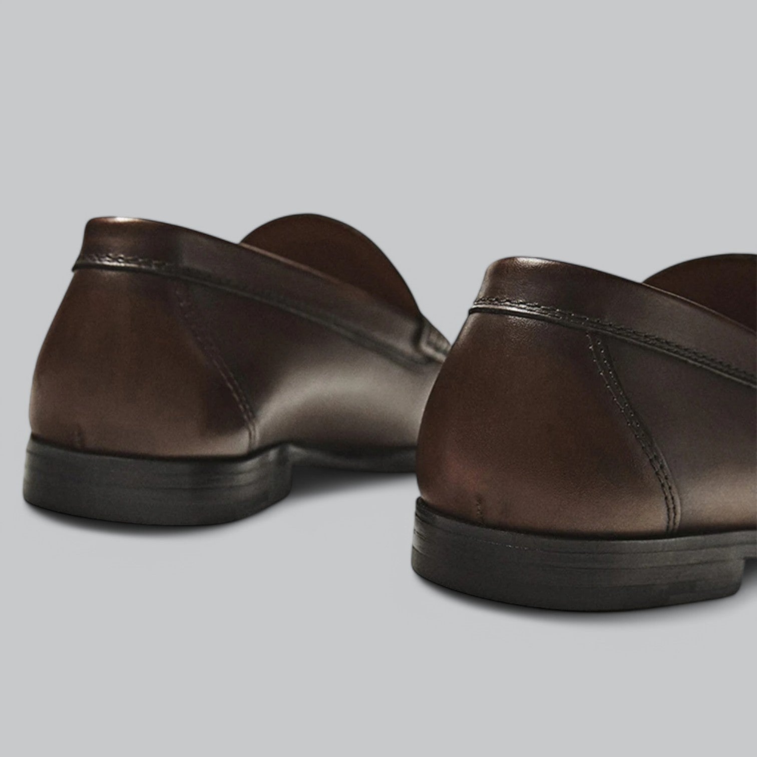 Fenna - Klassieke instap loafers met lage hak voor dames