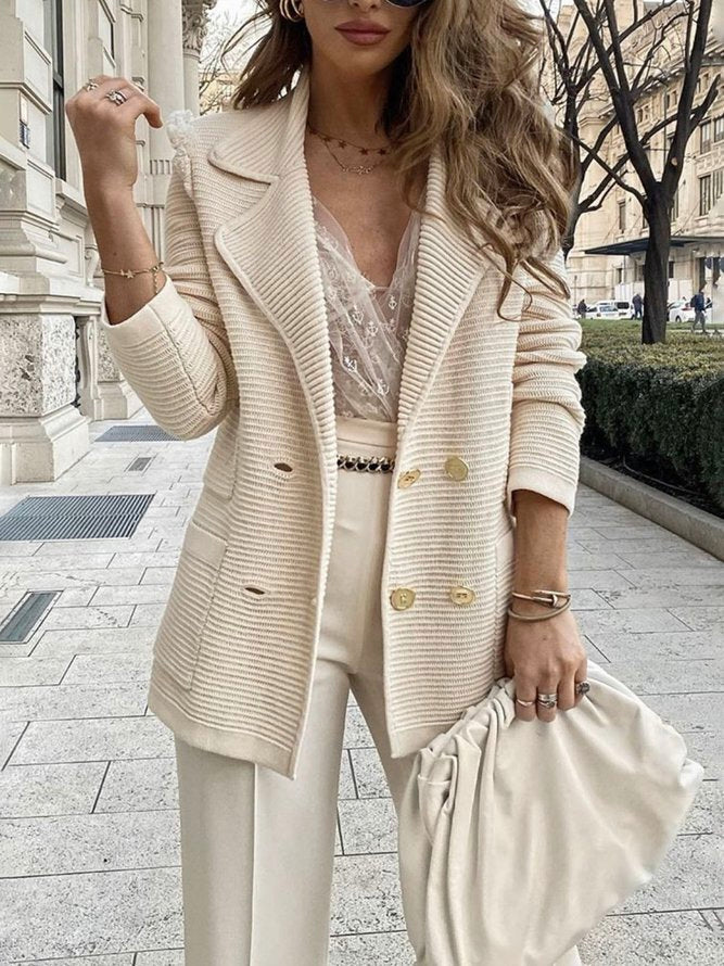 Lieke - Stijlvolle gebreide damesblazer met dubbelrijige knopen