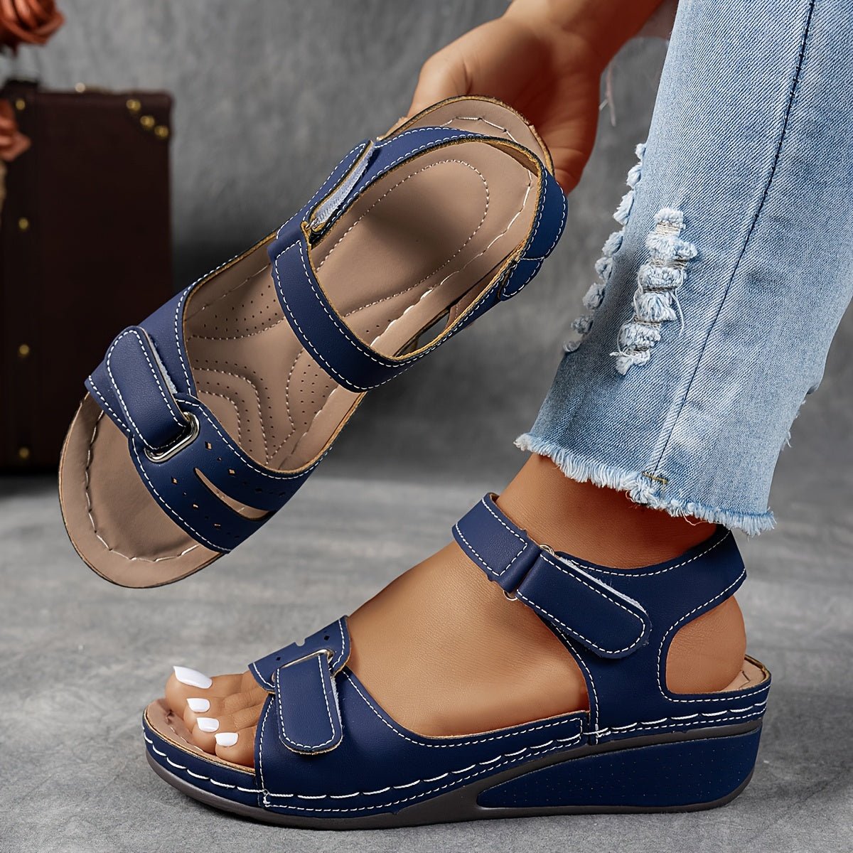 Maren - Ondersteunende ergonomische sandalen met klittenband voor dames Angle