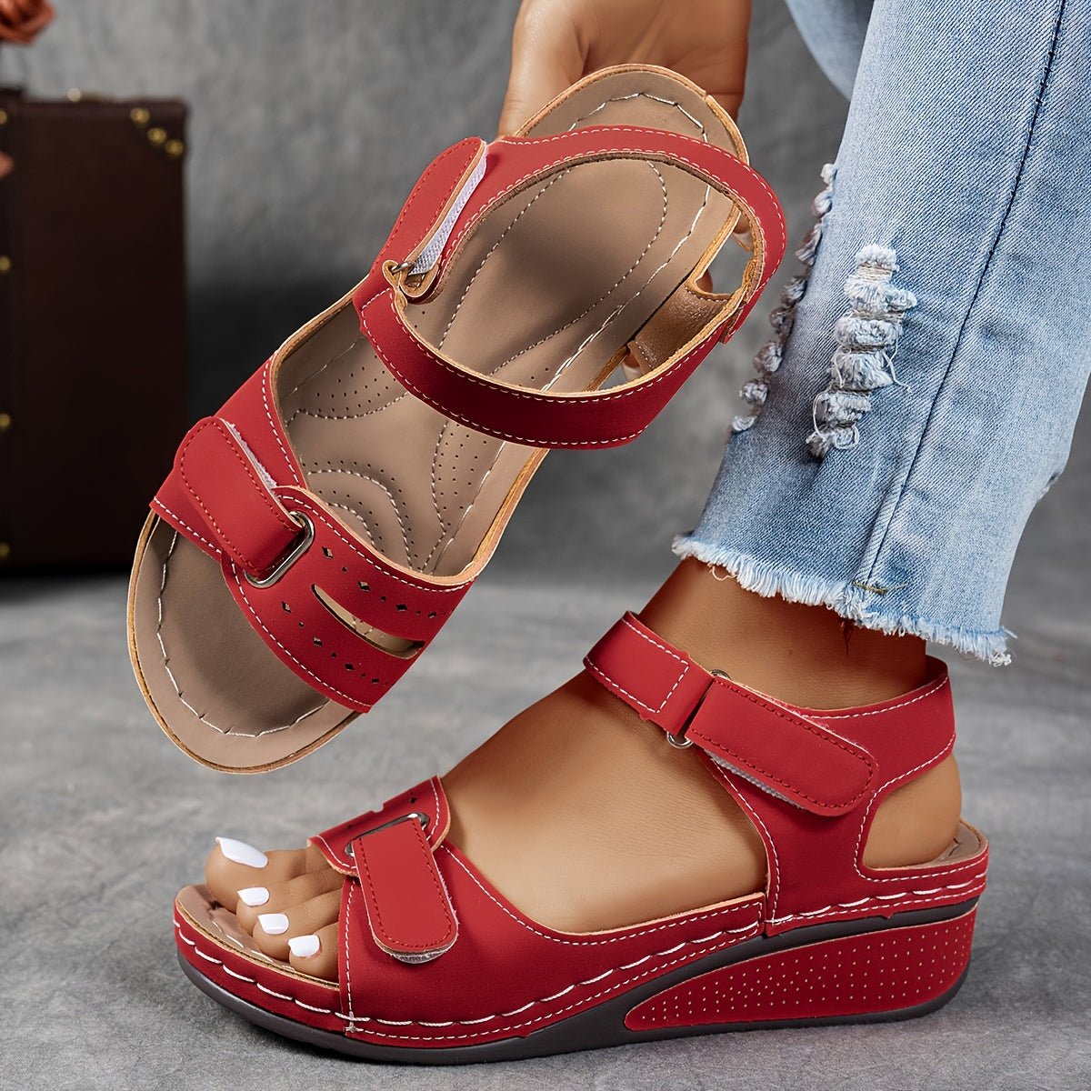 Maren - Ondersteunende ergonomische sandalen met klittenband voor dames Front
