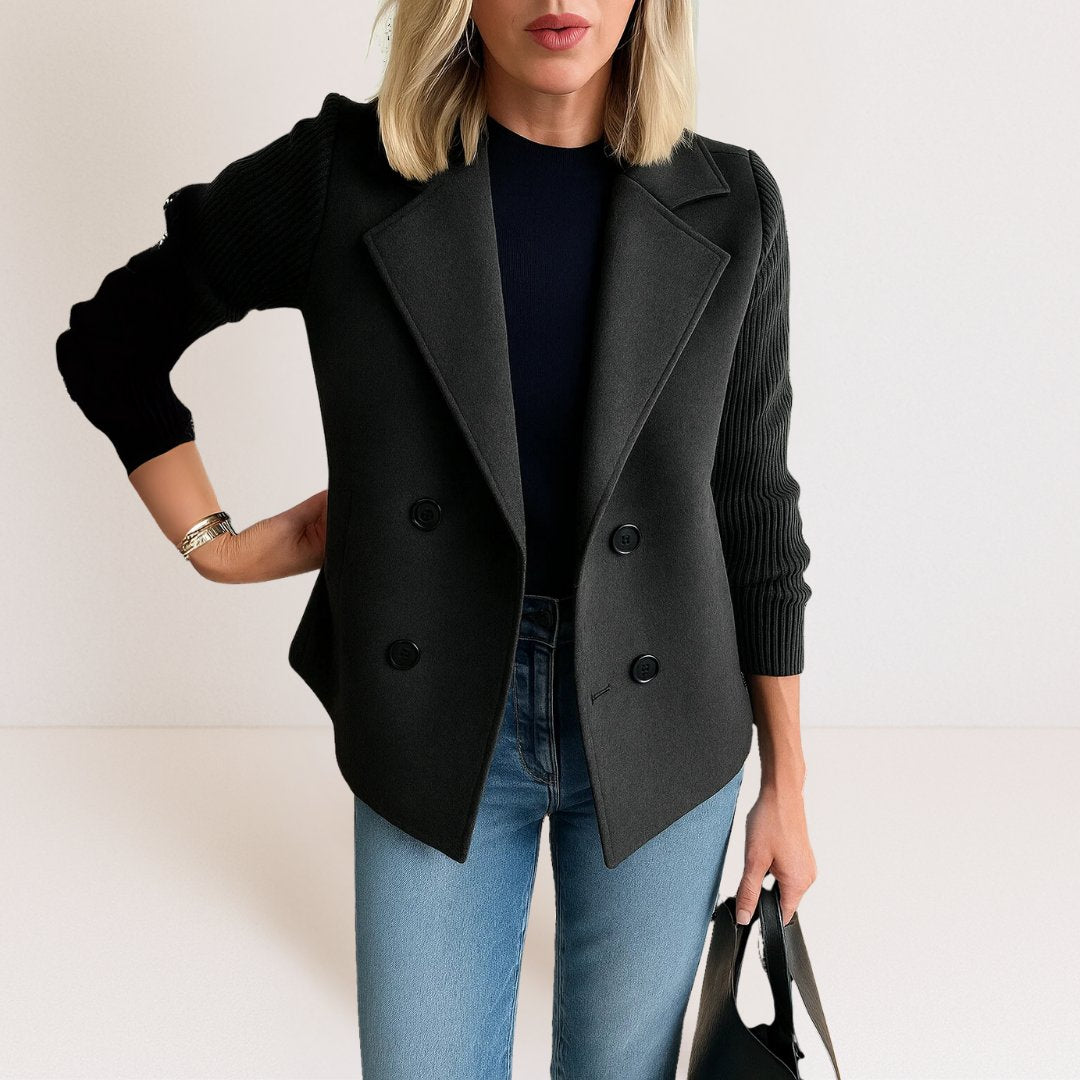 Vera - Casual blazer met contrasterende gebreide mouwen voor dames Front